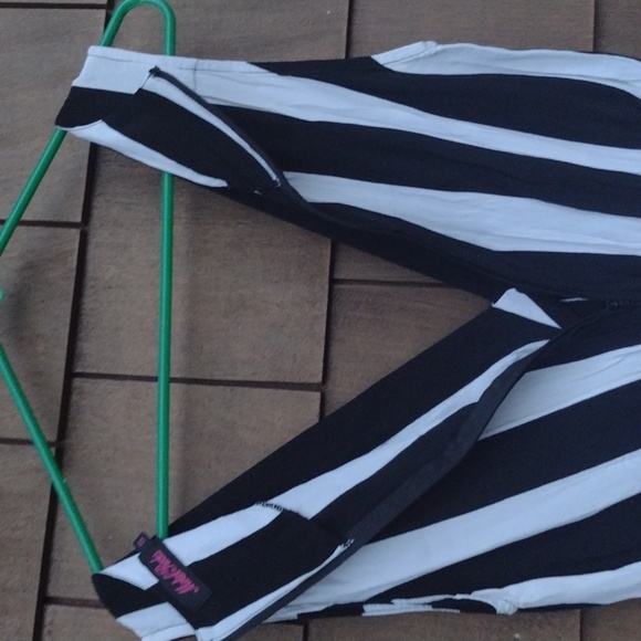 Beautiful handmade black and white striped romper size S - Picture 4 of 6